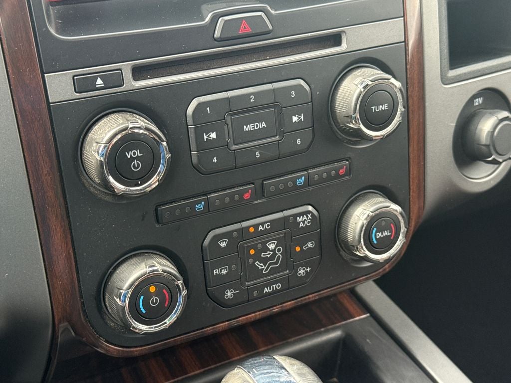 2016 Ford Expedition Platinum 4WD Near Milwaukee WI