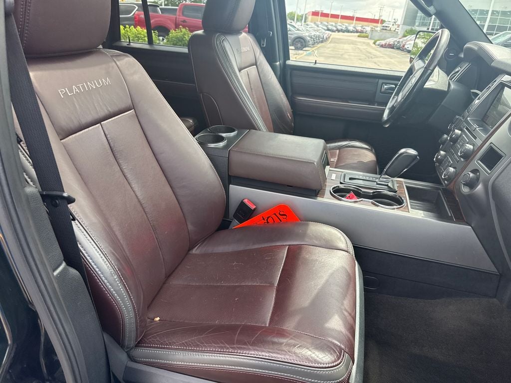 2016 Ford Expedition Platinum 4WD Near Milwaukee WI