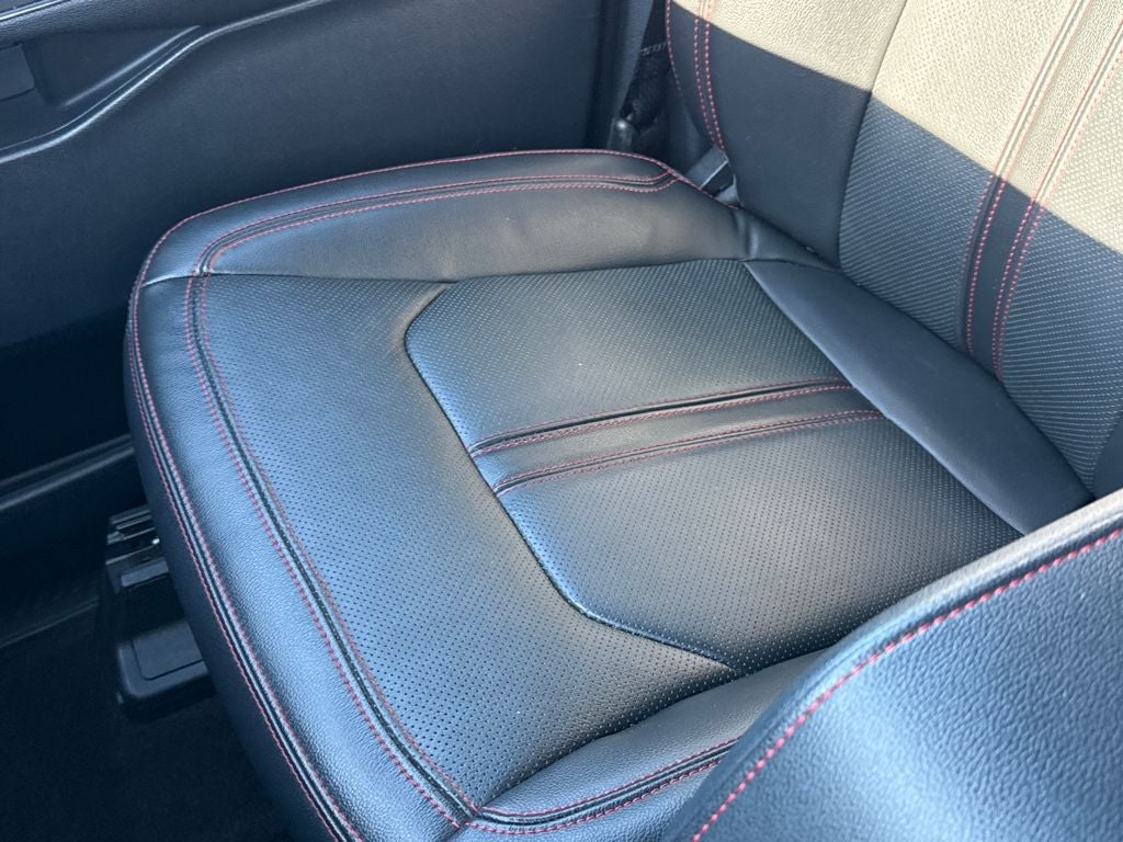 2022 Ford Expedition Limited Stealth Performance Certified 4WD Near Milwaukee W