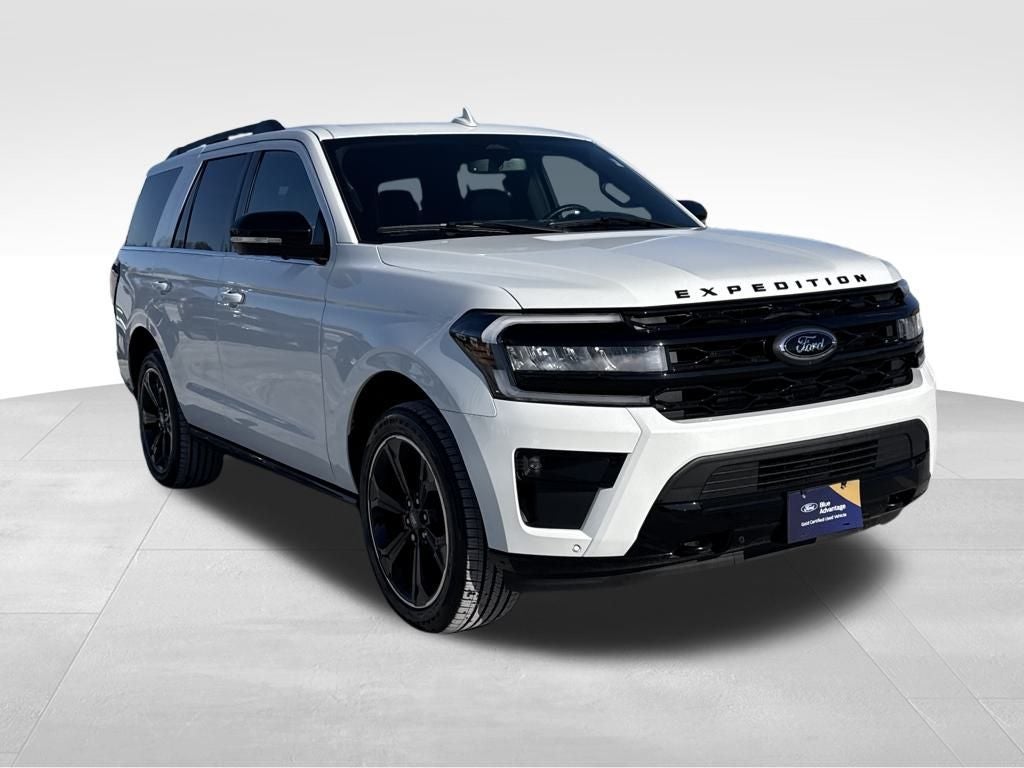 2022 Ford Expedition Limited Stealth Performance Certified 4WD Near Milwaukee W