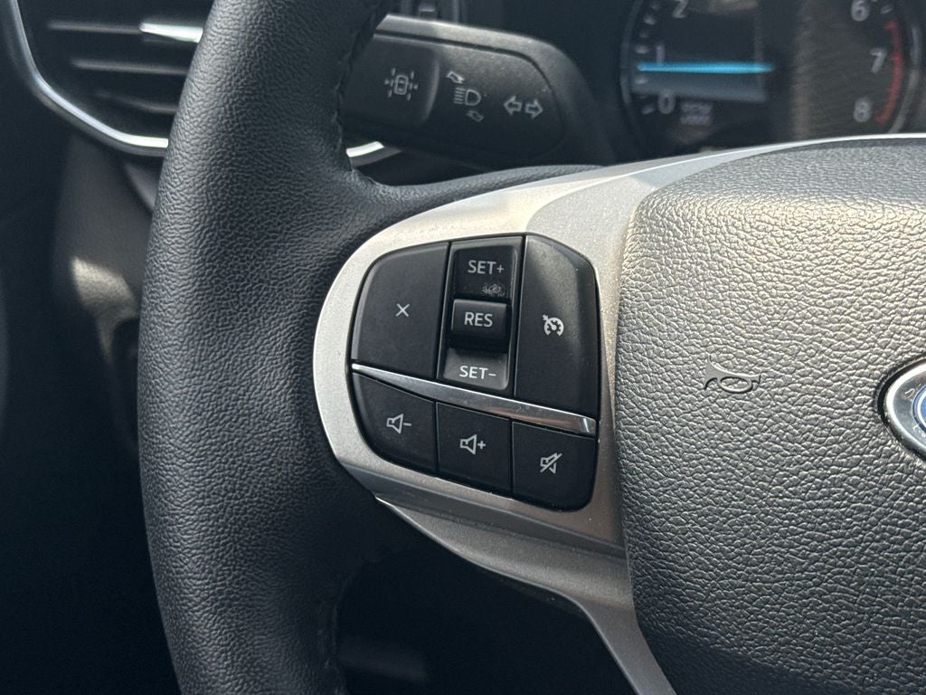 2024 Ford Explorer XLT Certified 4WD Near Milwaukee WI