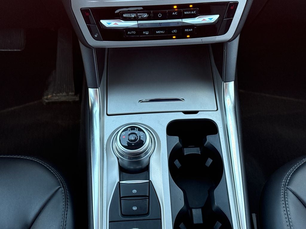 2023 Ford Explorer XLT Certified 4WD Near Milwaukee WI