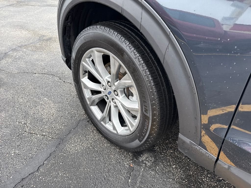 2023 Ford Explorer XLT Certified 4WD Near Milwaukee WI