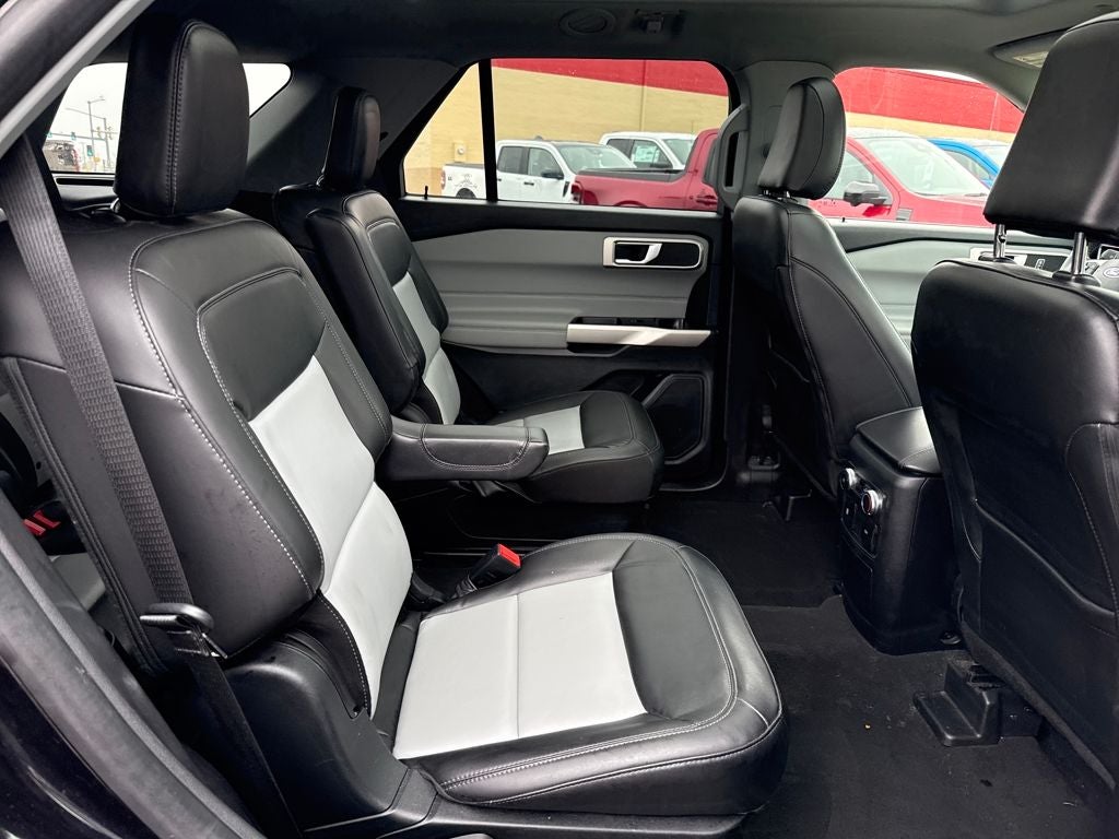 2022 Ford Explorer XLT Certified 4WD Near Milwaukee WI