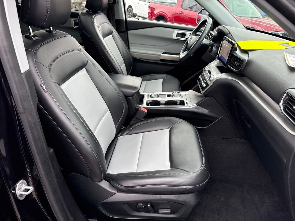 2022 Ford Explorer XLT Certified 4WD Near Milwaukee WI