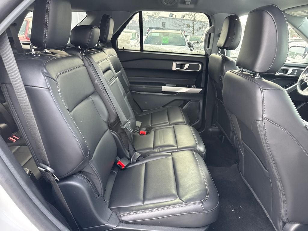 2023 Ford Explorer XLT Certified 4WD Near Milwaukee WI