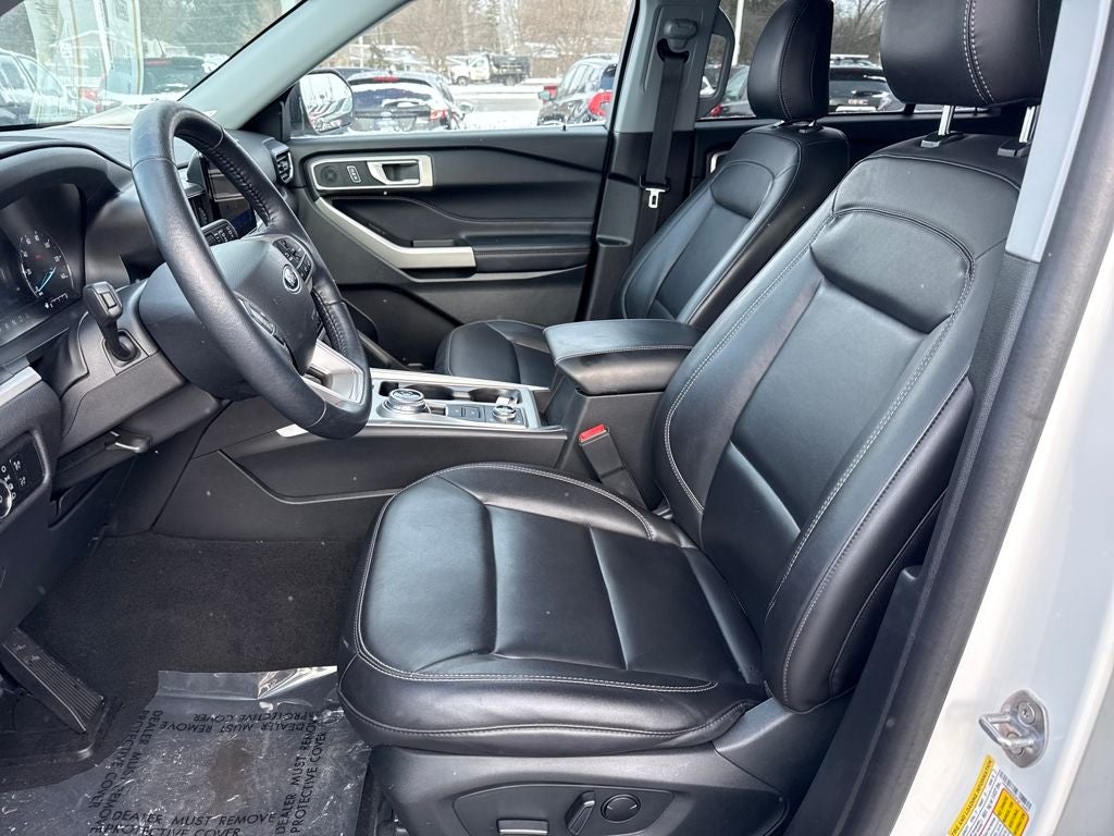 2023 Ford Explorer XLT Certified 4WD Near Milwaukee WI
