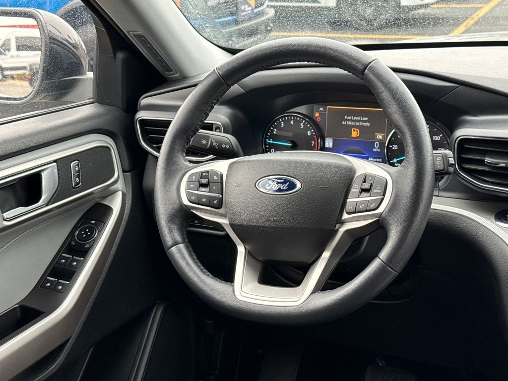 2023 Ford Explorer XLT Certified 4WD Near Milwaukee WI