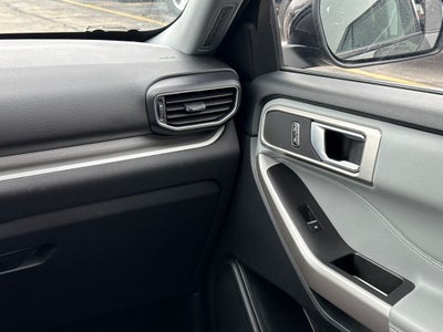 2023 Ford Explorer XLT Certified 4WD Near Milwaukee WI