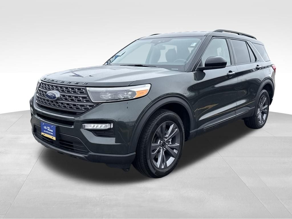 2023 Ford Explorer XLT Certified 4WD Near Milwaukee WI