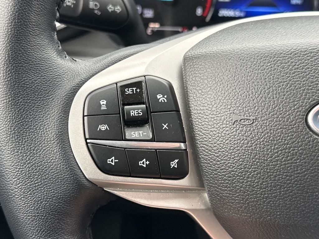 2023 Ford Explorer XLT Certified 4WD Near Milwaukee WI