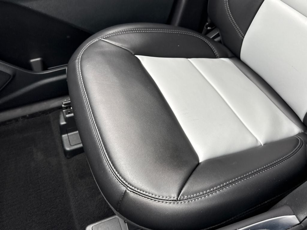 2023 Ford Explorer XLT Certified 4WD Near Milwaukee WI