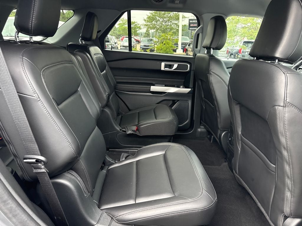 2024 Ford Explorer XLT Certified 4WD Near Milwaukee WI