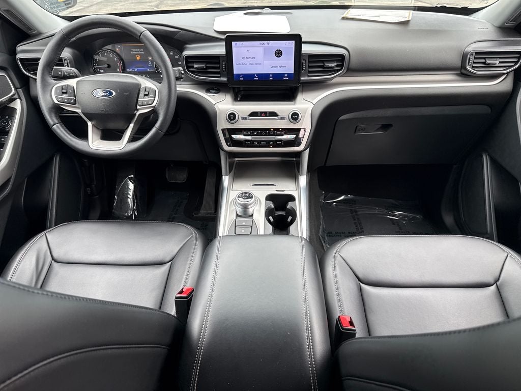 2024 Ford Explorer XLT Certified 4WD Near Milwaukee WI