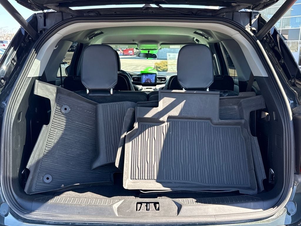 2023 Ford Explorer XLT Certified 4WD Near Milwaukee WI