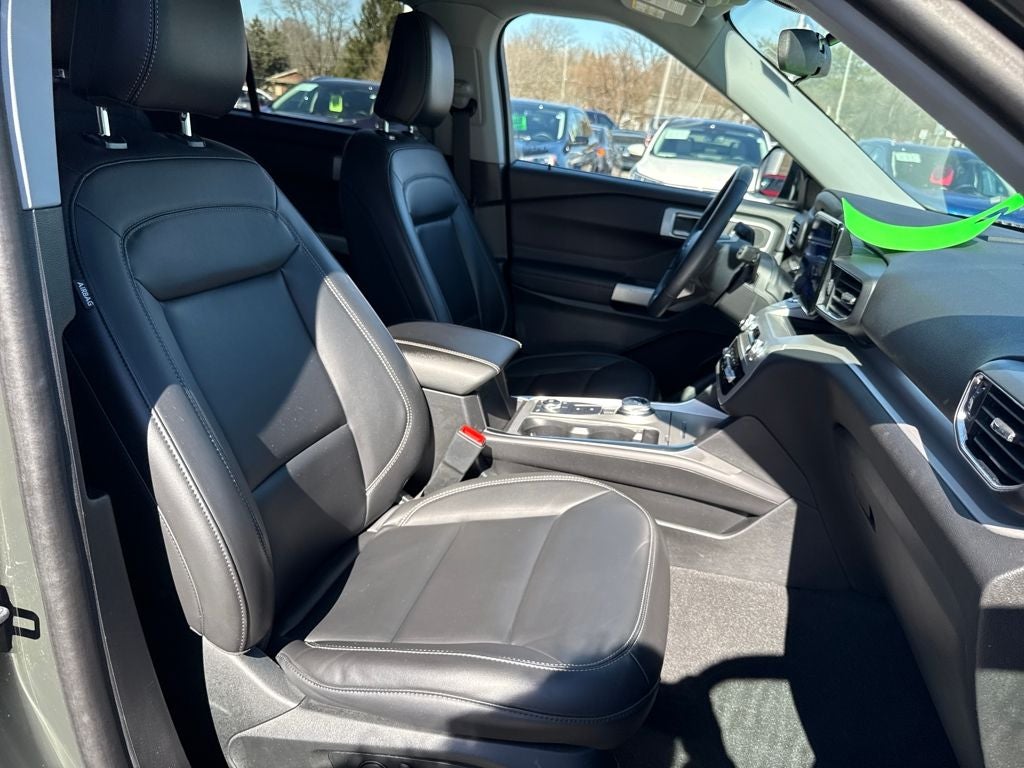 2023 Ford Explorer XLT Certified 4WD Near Milwaukee WI