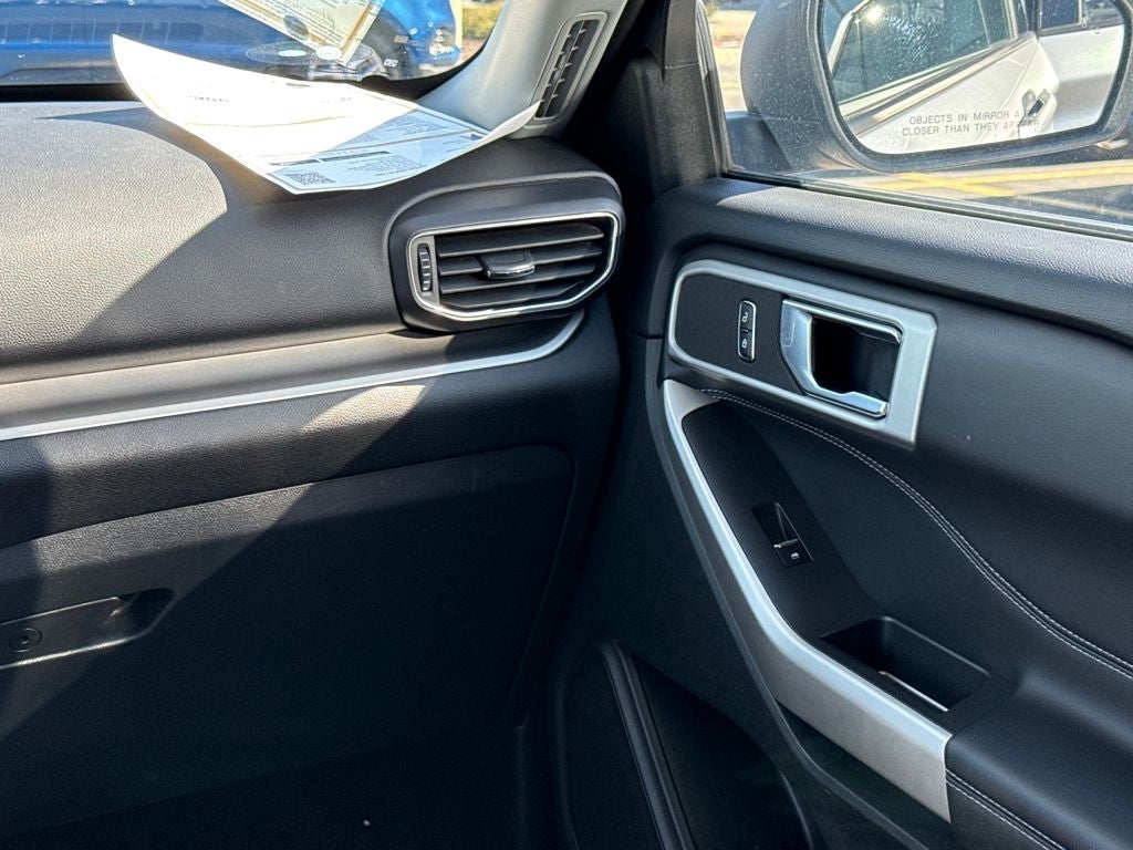 2022 Ford Explorer XLT Certified 4WD Near Milwaukee WI
