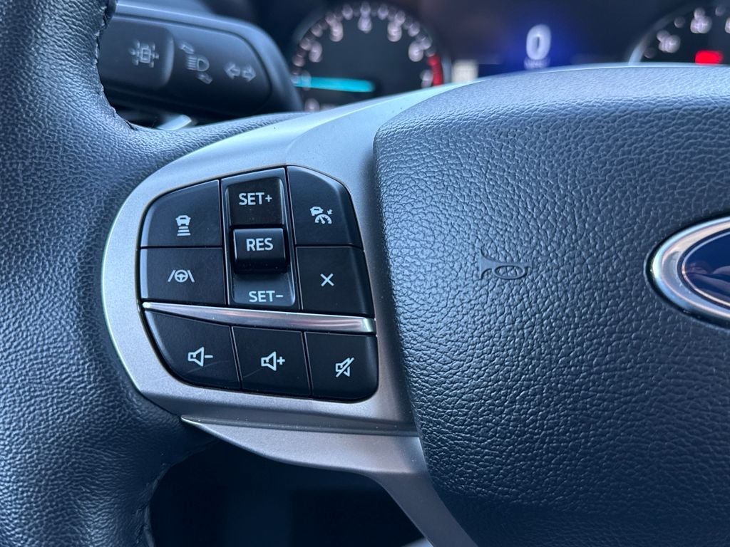 2023 Ford Explorer XLT Certified 4WD Near Milwaukee wI