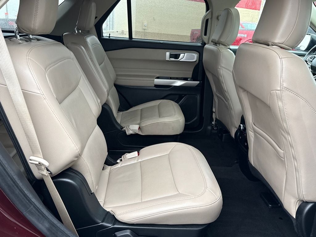 2023 Ford Explorer Limited Certified 4WD Near Milwaukee WI