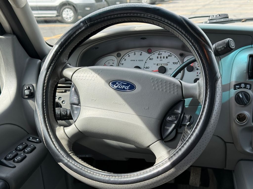 2003 Ford Explorer Sport Trac XLS 4WD Near Milwaukee WI