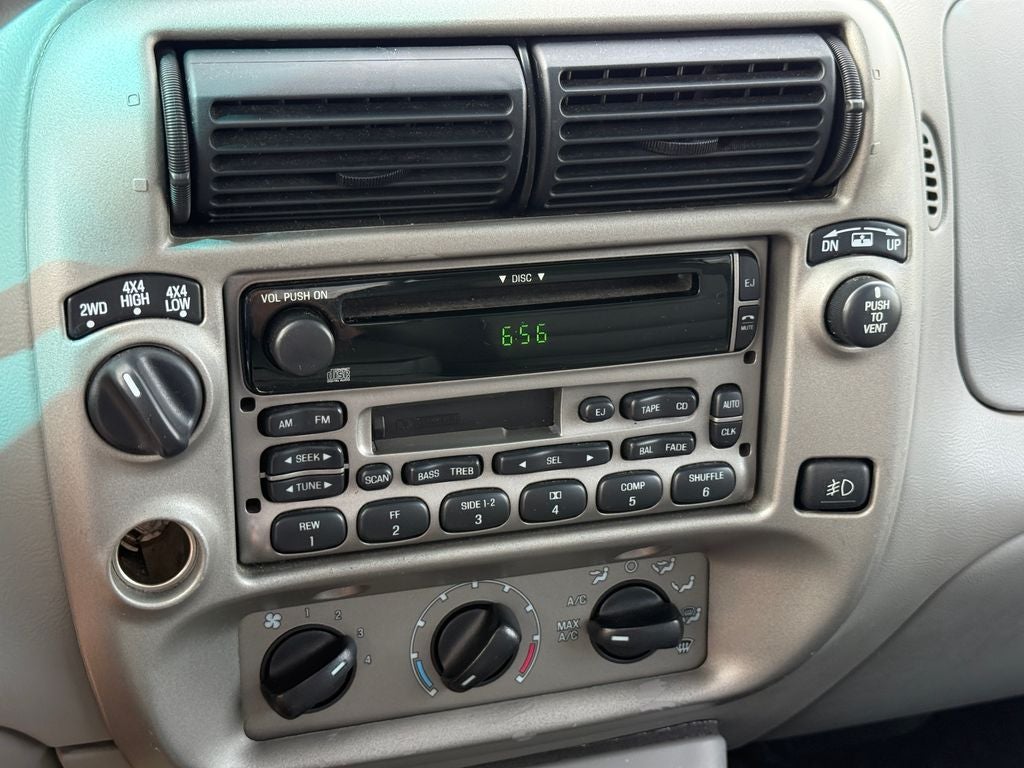 2003 Ford Explorer Sport Trac XLS 4WD Near Milwaukee WI