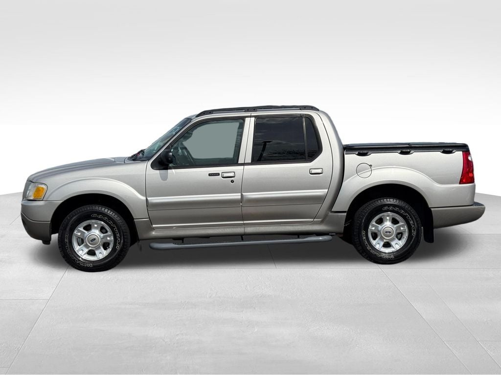 2003 Ford Explorer Sport Trac XLS 4WD Near Milwaukee WI