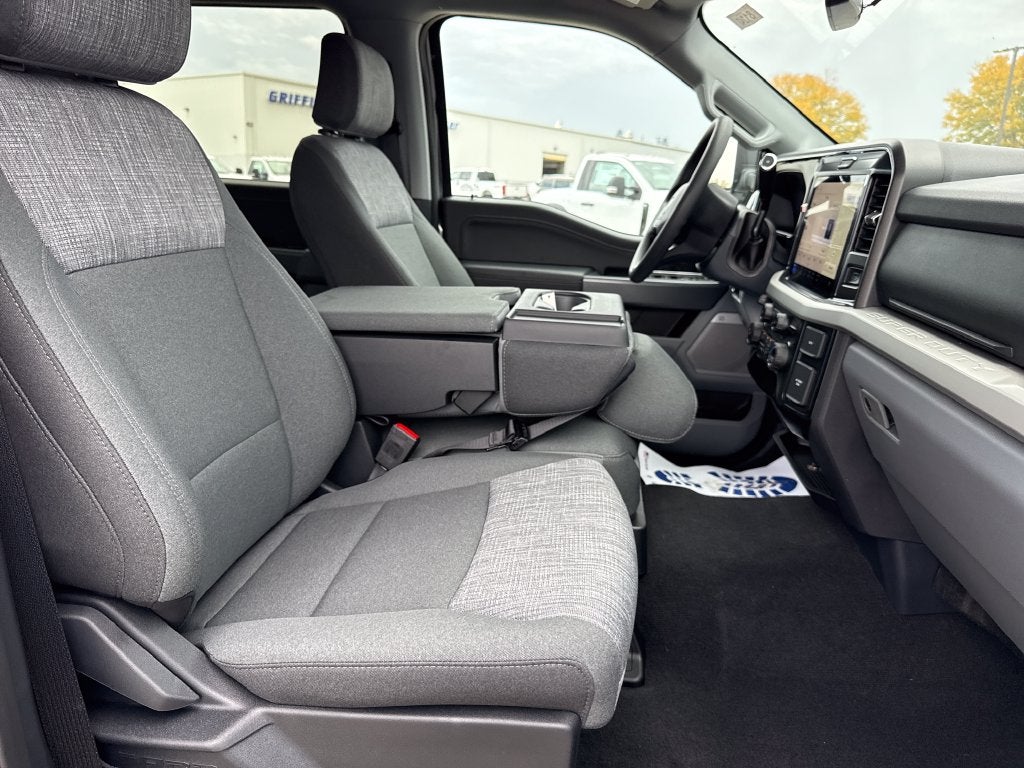 2027 Ford F-250SD XLT