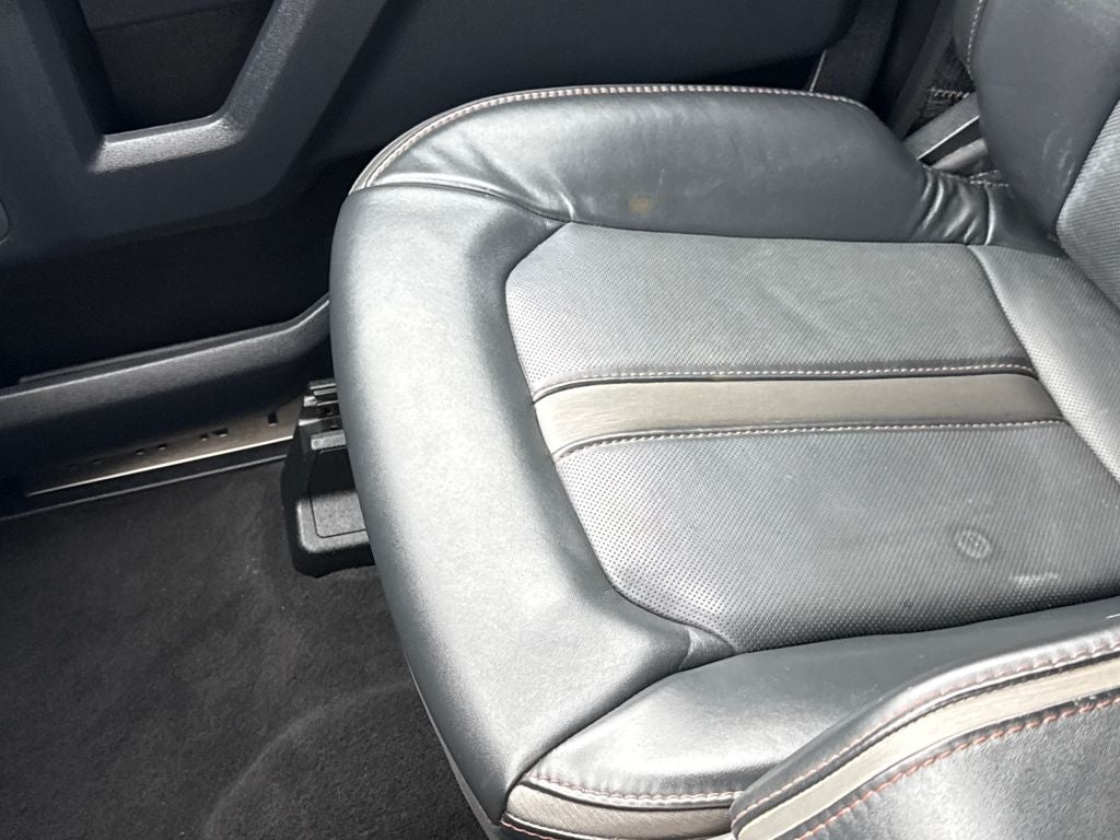 2022 Ford F-250SD Platinum Blue Certified 4WD Near Milwaukee WI