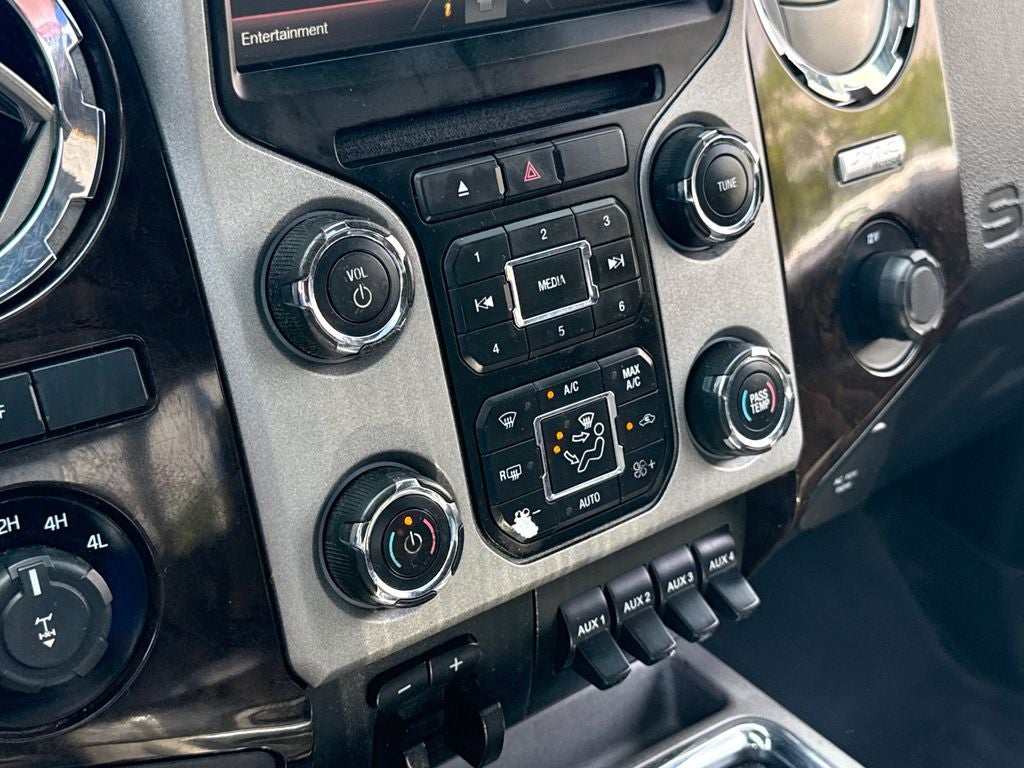 2015 Ford F-350SD Platinum 4WD Near Milwaukee WI