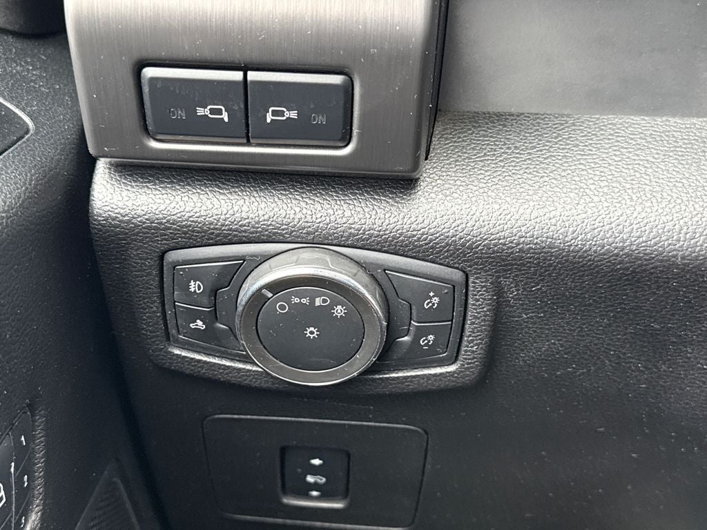 2017 Ford F-150 Limited 4WD Near Milwaukee WI