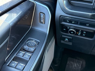 2023 Ford F-150 XLT Certified 4WD Near Milwaukee WI