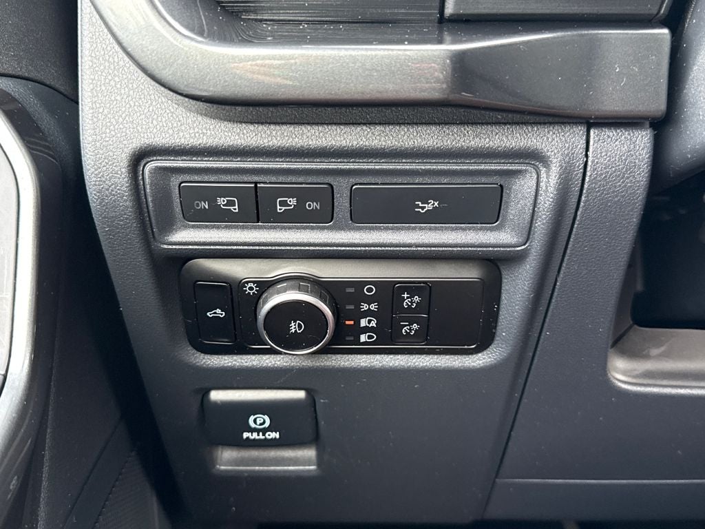 2023 Ford F-150 XLT Certified 4WD Near Milwaukee WI