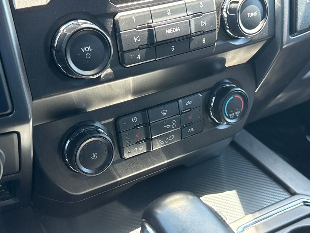 2019 Ford F-150 XLT Blue Certified 4WD Near Milwaukee WI