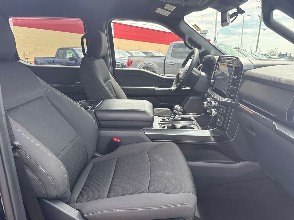 2023 Ford F-150 XLT Certified 4WD Near Milwaukee WI