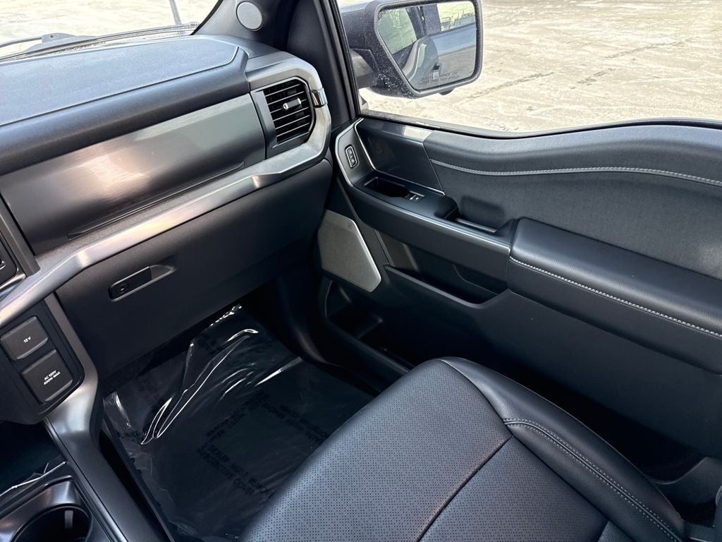 2025 Ford F-150 Lariat Certified 4WD Near Milwaukee WI