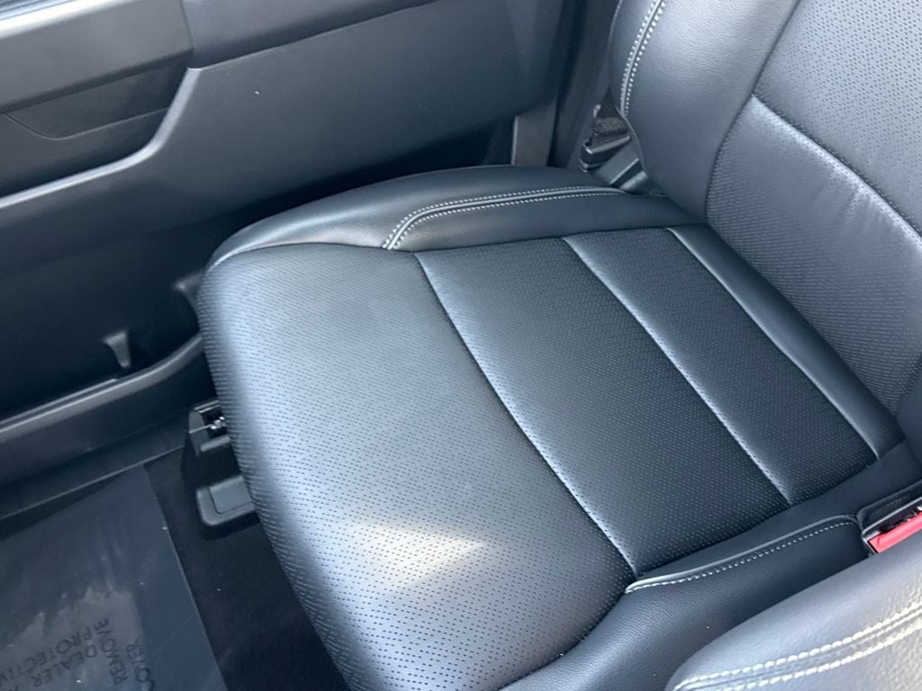 2025 Ford F-150 Lariat Certified 4WD Near Milwaukee WI