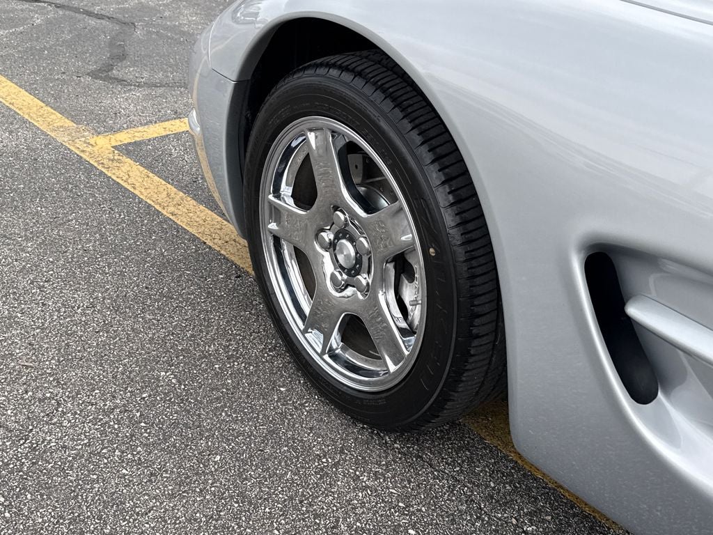 1999 Chevrolet Corvette Base Near Milwaukee WI