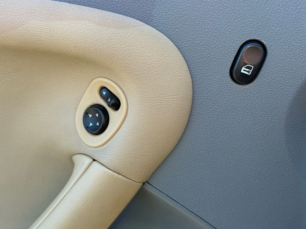 2007 Pontiac Solstice Base Near Milwaukee WI