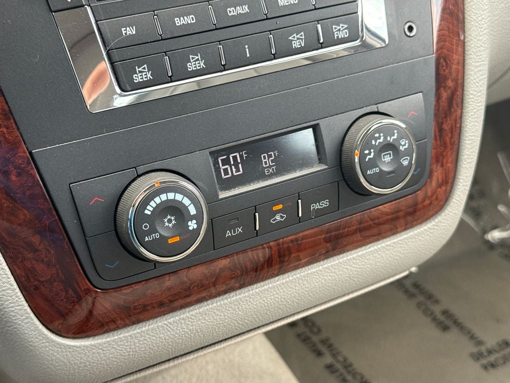 2006 Cadillac DTS Base Near Milwaukee WI