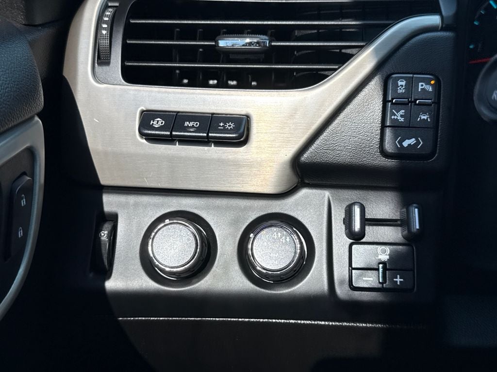 2017 GMC Yukon XL Denali 4WD Near Milwaukee WI