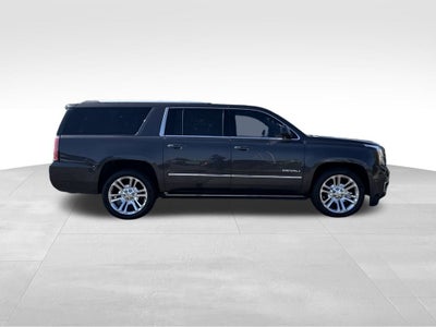 2017 GMC Yukon XL Denali 4WD Near Milwaukee WI