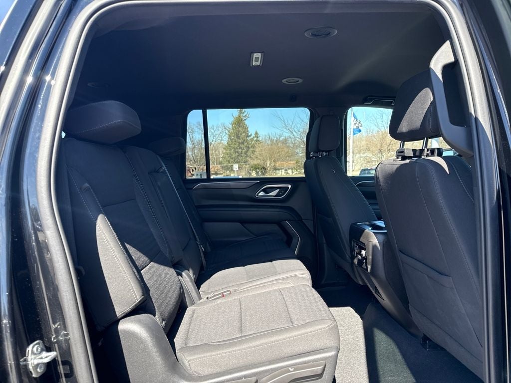 2022 Chevrolet Suburban LS Blue Certified 4WD Near Milwaukee WI