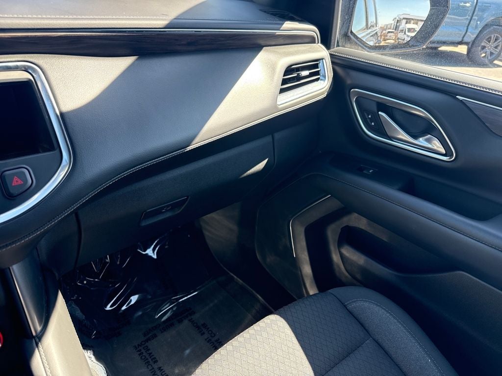 2022 Chevrolet Suburban LS Blue Certified 4WD Near Milwaukee WI