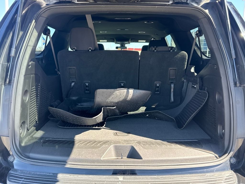 2022 Chevrolet Suburban LS Blue Certified 4WD Near Milwaukee WI