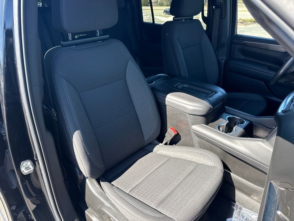 2022 Chevrolet Suburban LS Blue Certified 4WD Near Milwaukee WI