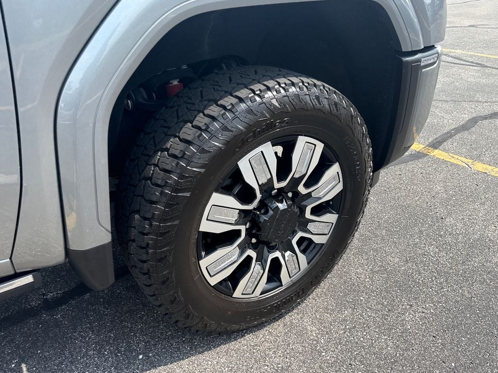 2024 GMC Sierra 2500HD Denali