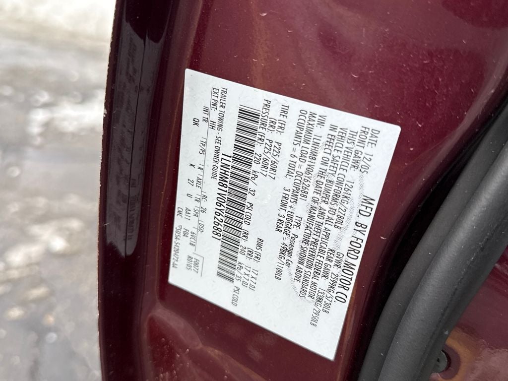 2006 Lincoln Town Car Signature Near Milwaukee WI