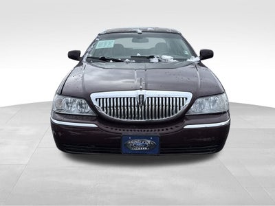 2006 Lincoln Town Car Signature Near Milwaukee WI