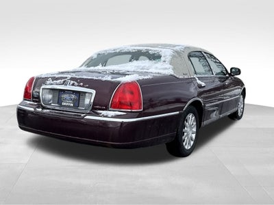 2006 Lincoln Town Car Signature Near Milwaukee WI