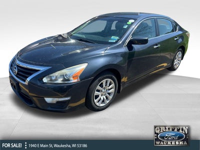 2014 Nissan Altima 2.5 S Near Milwaukee WI